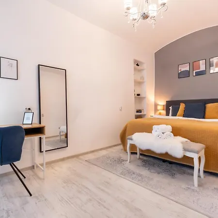 Historical Townhouse - Hypercenter Διαμέρισμα Κλουζ-Ναπόκα