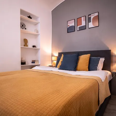 Historical Townhouse - Hypercenter * Клуж-Напока