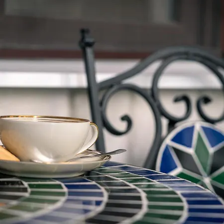 Historical Townhouse - Hypercenter Апартаменты *