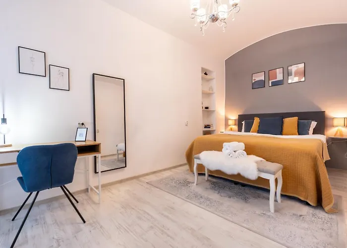 Historical Townhouse - Hypercenter Apartment Cluj-Napoca