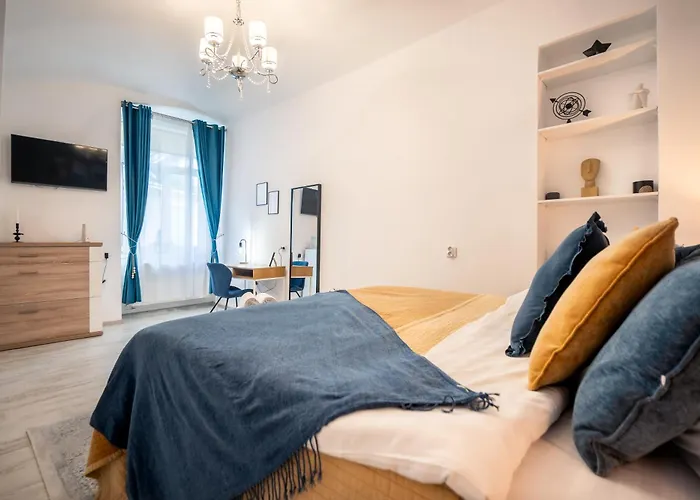 Historical Townhouse - Hypercenter