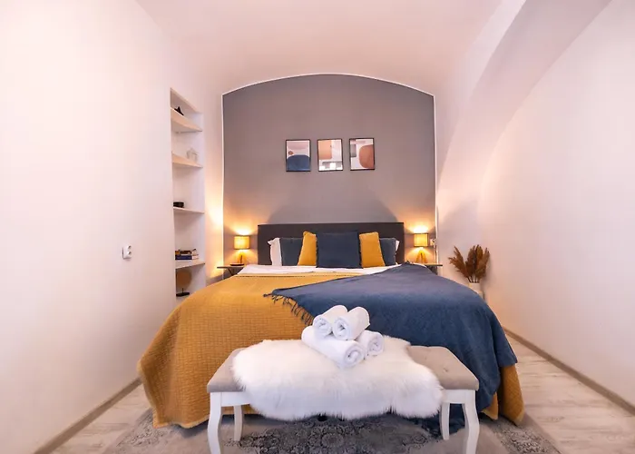 Historical Townhouse - Hypercenter * Cluj-Napoca